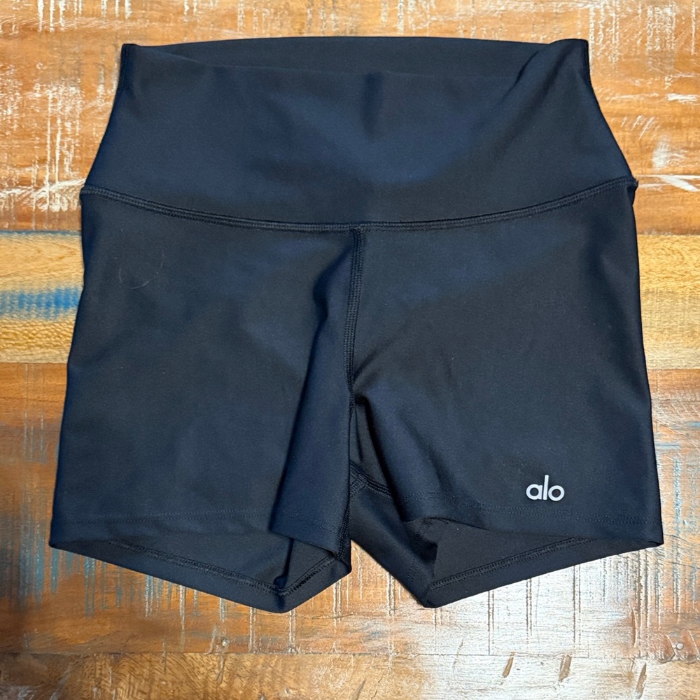 ALO Yoga Women's Midnight Black Bike Shorts (size:S)